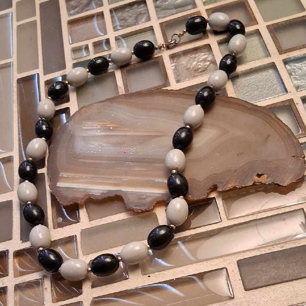 Elegant Black and White Beaded Necklace